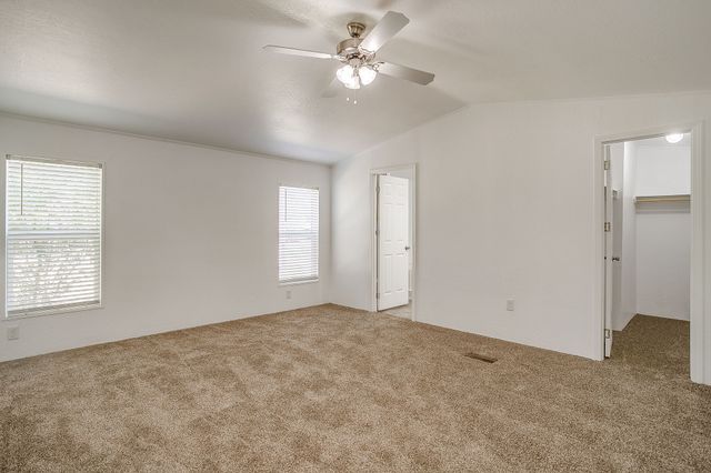 557 Surrey Lane, Burleson, TX 76028