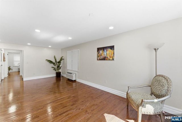 144 70th Street 1E, Guttenberg, NJ 07093