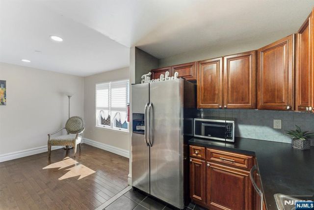 144 70th Street 1E, Guttenberg, NJ 07093