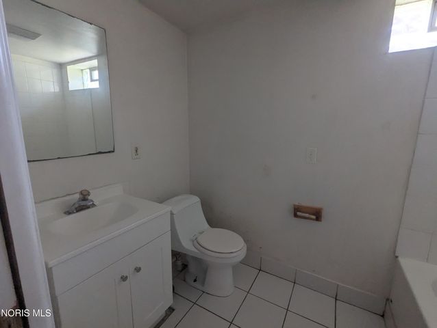 819 Lodge Avenue, Toledo, OH 43609