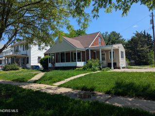 819 Lodge Avenue, Toledo, OH 43609
