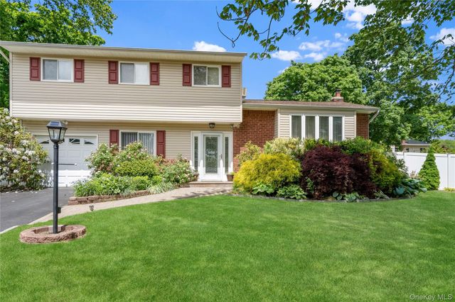 107 Clinton Avenue, Port Jefferson Station, NY 11776