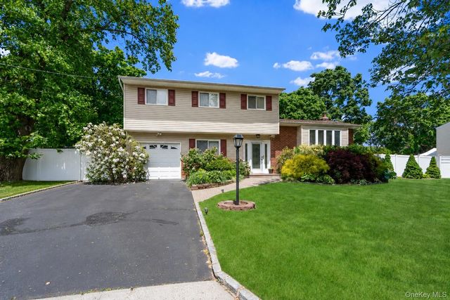 107 Clinton Avenue, Port Jefferson Station, NY 11776