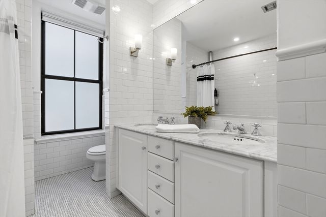 156 Worcester St 4, Boston, MA 02118