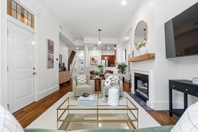 156 Worcester St 4, Boston, MA 02118