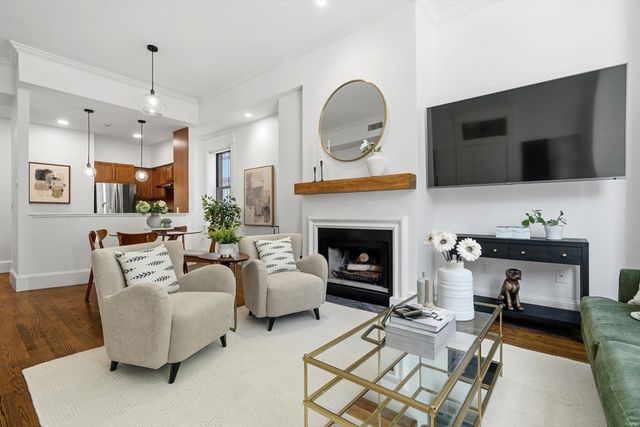 156 Worcester St 4, Boston, MA 02118