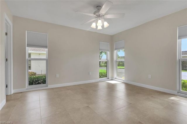 265 Lanchester CT 39, Naples, FL 34112
