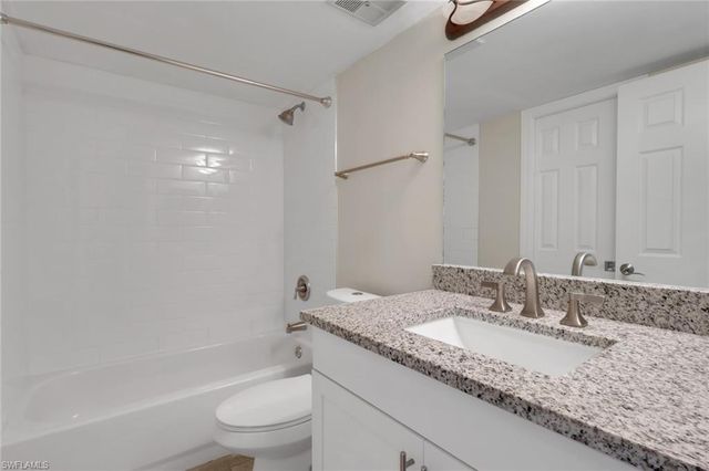 265 Lanchester CT 39, Naples, FL 34112