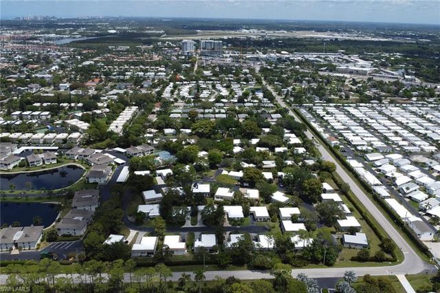 265 Lanchester CT 39, Naples, FL 34112