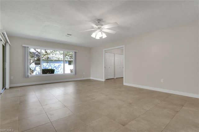 265 Lanchester CT 39, Naples, FL 34112