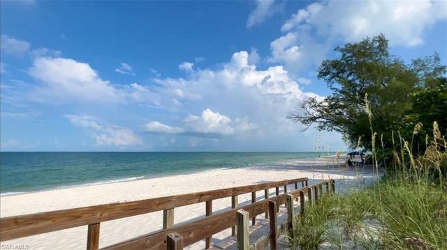 265 Lanchester CT 39, Naples, FL 34112