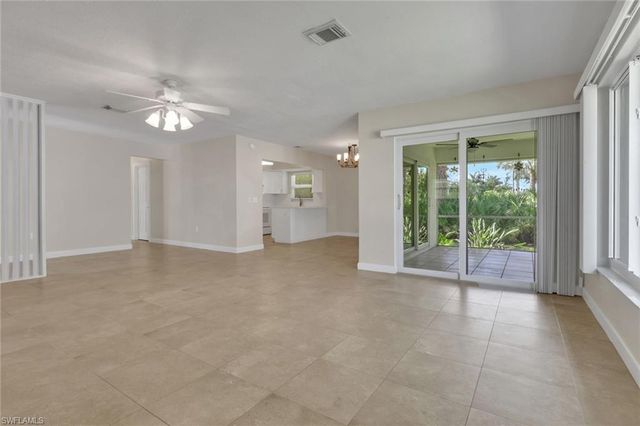265 Lanchester CT 39, Naples, FL 34112