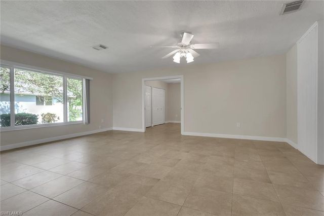 265 Lanchester CT 39, Naples, FL 34112
