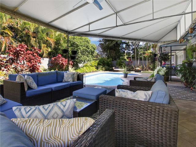 1561 NE 47th St, Oakland Park, FL 33334