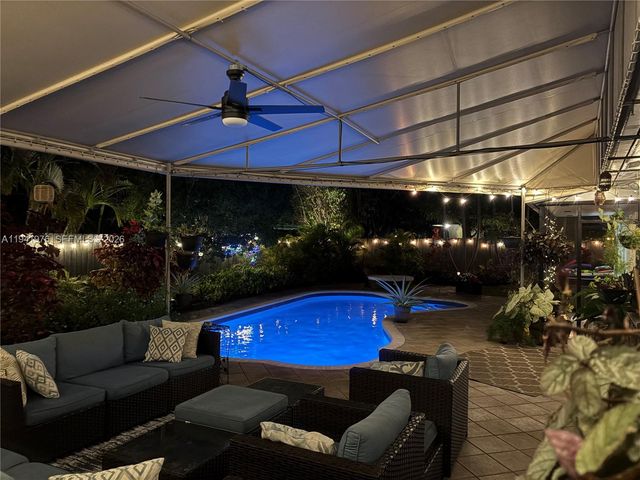 1561 NE 47th St, Oakland Park, FL 33334