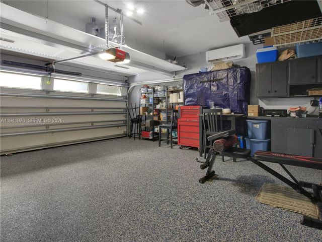 1561 NE 47th St, Oakland Park, FL 33334