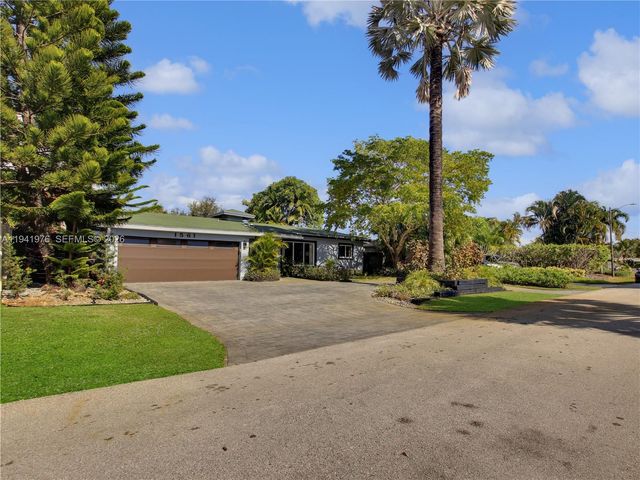 1561 NE 47th St, Oakland Park, FL 33334