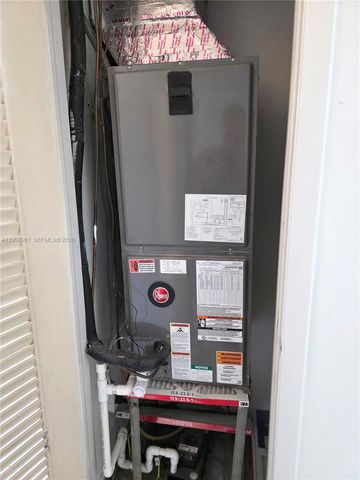 2111 N 26th Ave N, Hollywood, FL 33020