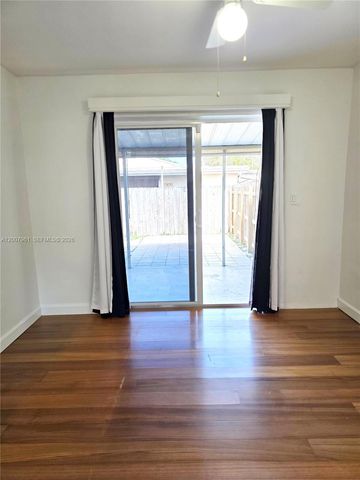 2111 N 26th Ave N, Hollywood, FL 33020