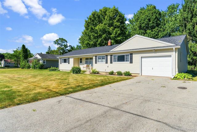 2175 Cashin Street, Burton, MI 48509