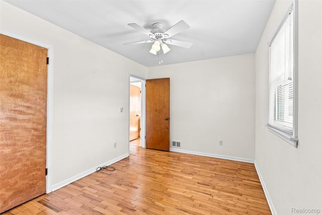 2175 Cashin Street, Burton, MI 48509