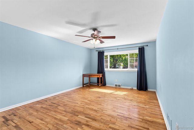 2175 Cashin Street, Burton, MI 48509