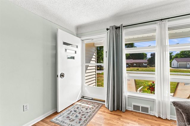 2175 Cashin Street, Burton, MI 48509