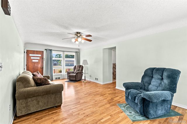 2175 Cashin Street, Burton, MI 48509