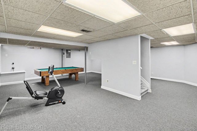 610 Thurber Drive, Troy, MI 48085