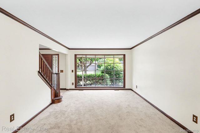 610 Thurber Drive, Troy, MI 48085