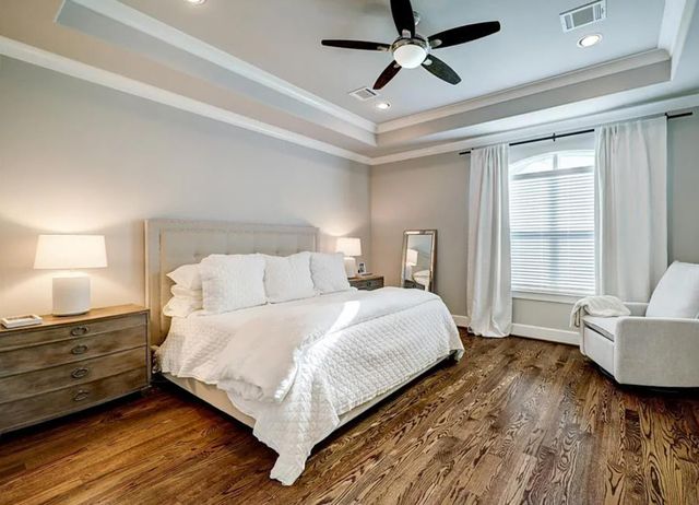 870 Wakefield Drive B, Houston, TX 77018