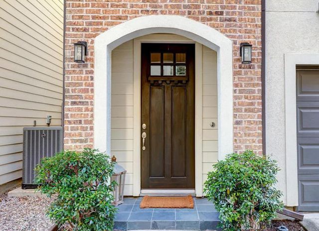 870 Wakefield Drive B, Houston, TX 77018