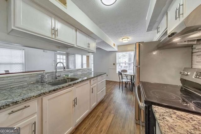 1313 Surrey Lane SW, Marietta, GA 30008
