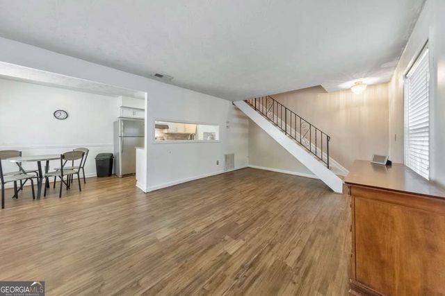 1313 Surrey Lane SW, Marietta, GA 30008