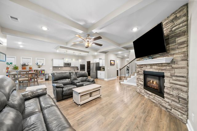 276 Bluebriar Trce, Clarksville, TN 37043