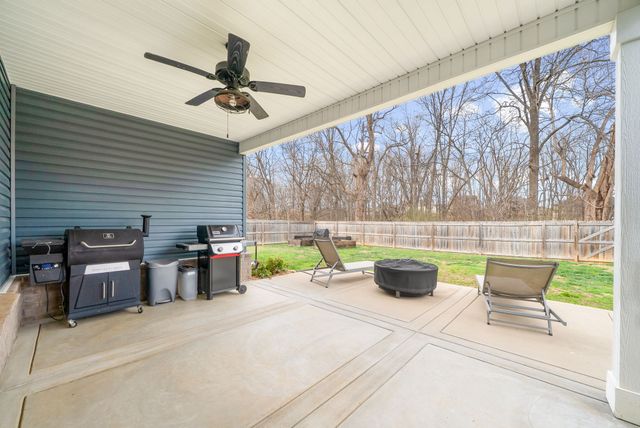 276 Bluebriar Trce, Clarksville, TN 37043