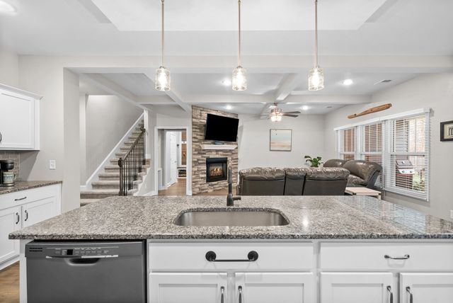 276 Bluebriar Trce, Clarksville, TN 37043