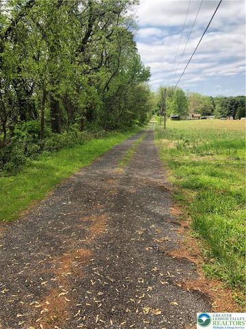 1931 Meadows Road, Lower Saucon Twp, PA 18015