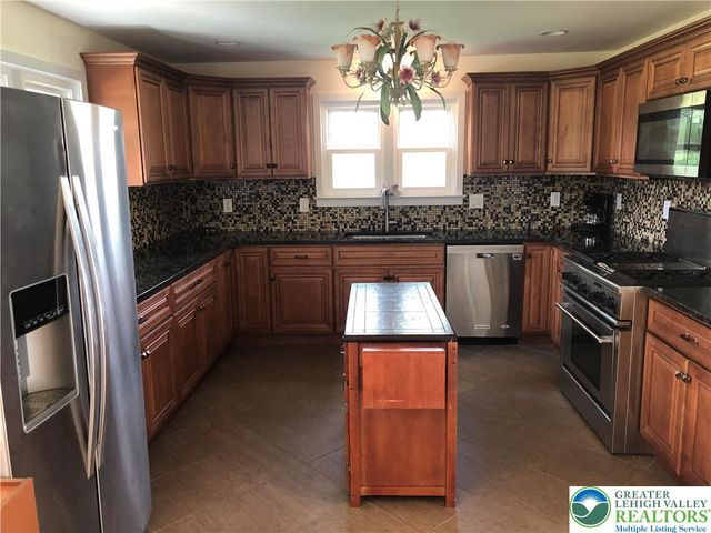 1931 Meadows Road, Lower Saucon Twp, PA 18015