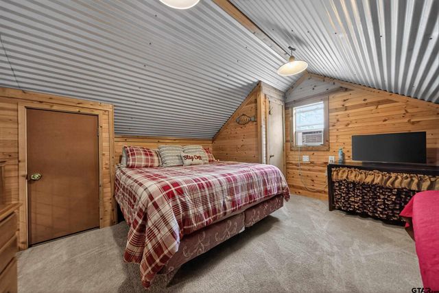 22168 Sportsman's Dr, Chandler, TX 75758