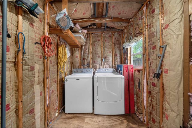 22168 Sportsman's Dr, Chandler, TX 75758