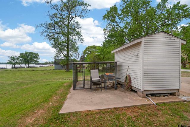 22168 Sportsman's Dr, Chandler, TX 75758