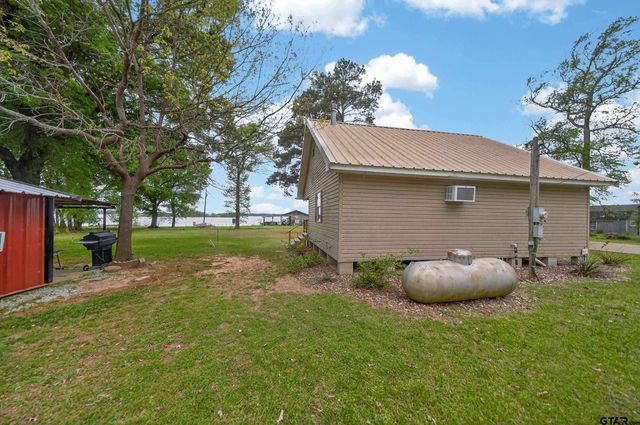 22168 Sportsman's Dr, Chandler, TX 75758