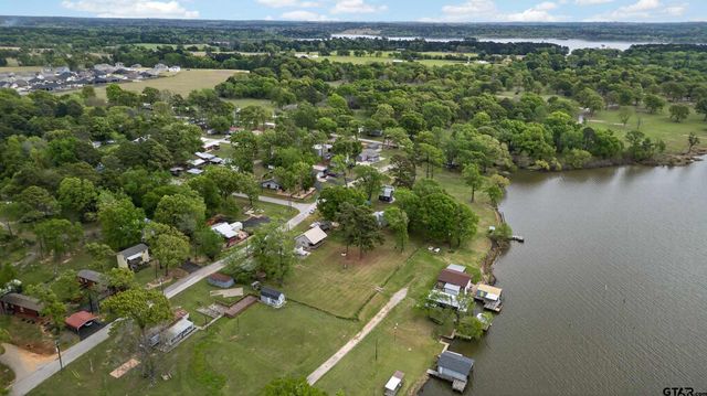 22168 Sportsman's Dr, Chandler, TX 75758