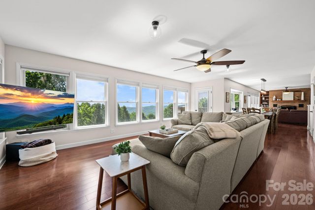 784 Alpine Drive, Seven Devils, NC 28604