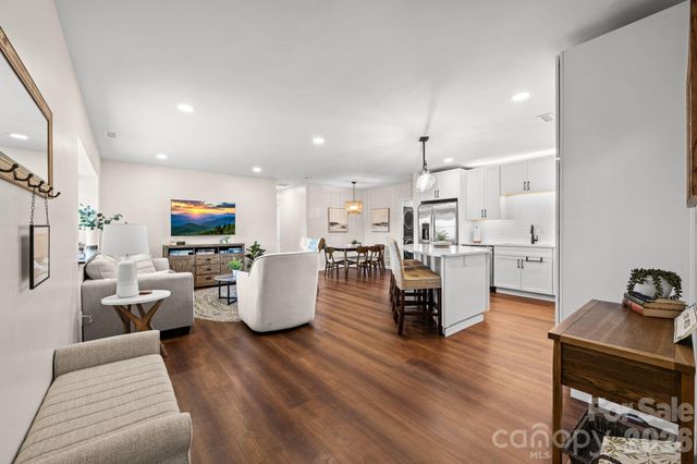 784 Alpine Drive, Seven Devils, NC 28604