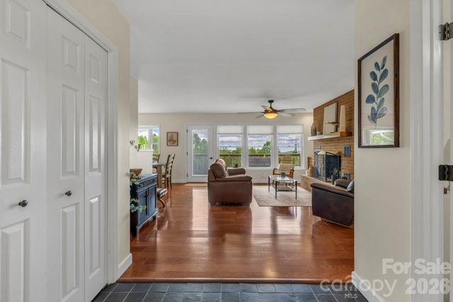 784 Alpine Drive, Seven Devils, NC 28604