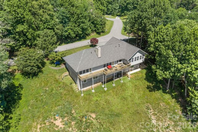 784 Alpine Drive, Seven Devils, NC 28604
