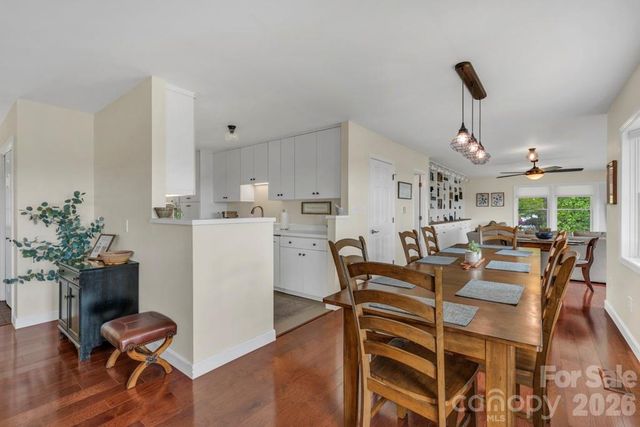 784 Alpine Drive, Seven Devils, NC 28604