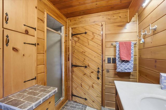 W322N7526 Reddelien ROAD, Hartland, WI 53029